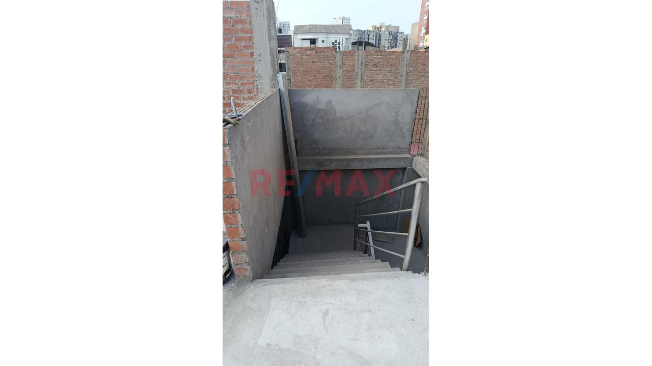 Local En Breña 198 M2 - 4