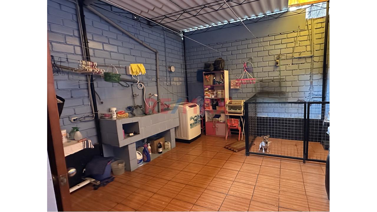 🏡🏢 Casa En Venta Con Parámetros Para 5 Pisos | 160 M² | San Juan De Miraflores | Excelente Inversión 💰📈 — foto 10