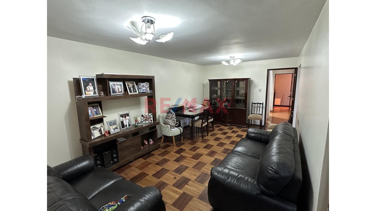 Casa en Venta ubicado en Jr. Buenaventura Aguirre 1091 Casa en Venta ubicado en Jr. Buenaventura Aguirre 1091