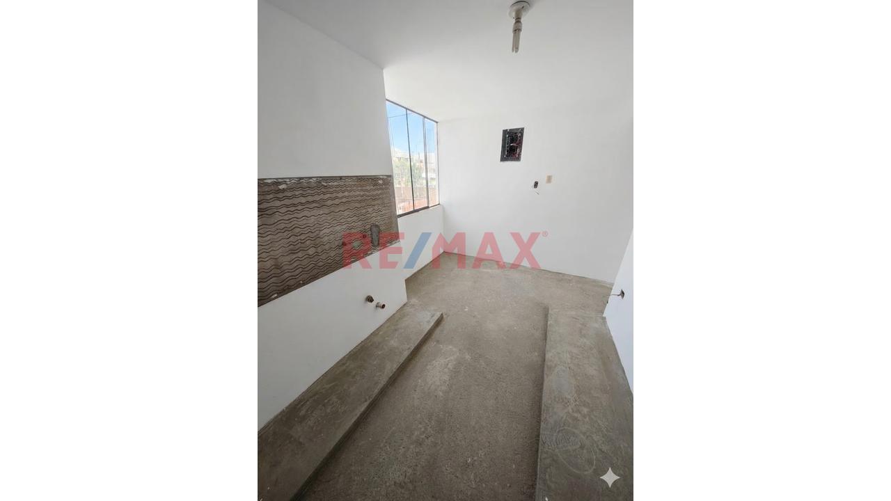 🏡✨ ¡Venta De Casa En Santa Clara - Ate! ✨🏡 - 9