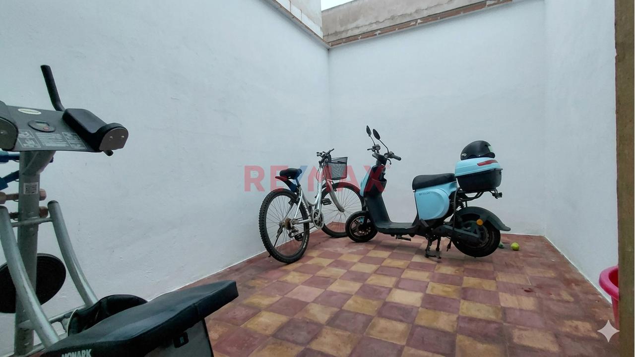 ¡Oportunidad En San Miguel! Casa Amplia Con Gran Frente O Terreno Para Proyecto (5 Pisos) - 14