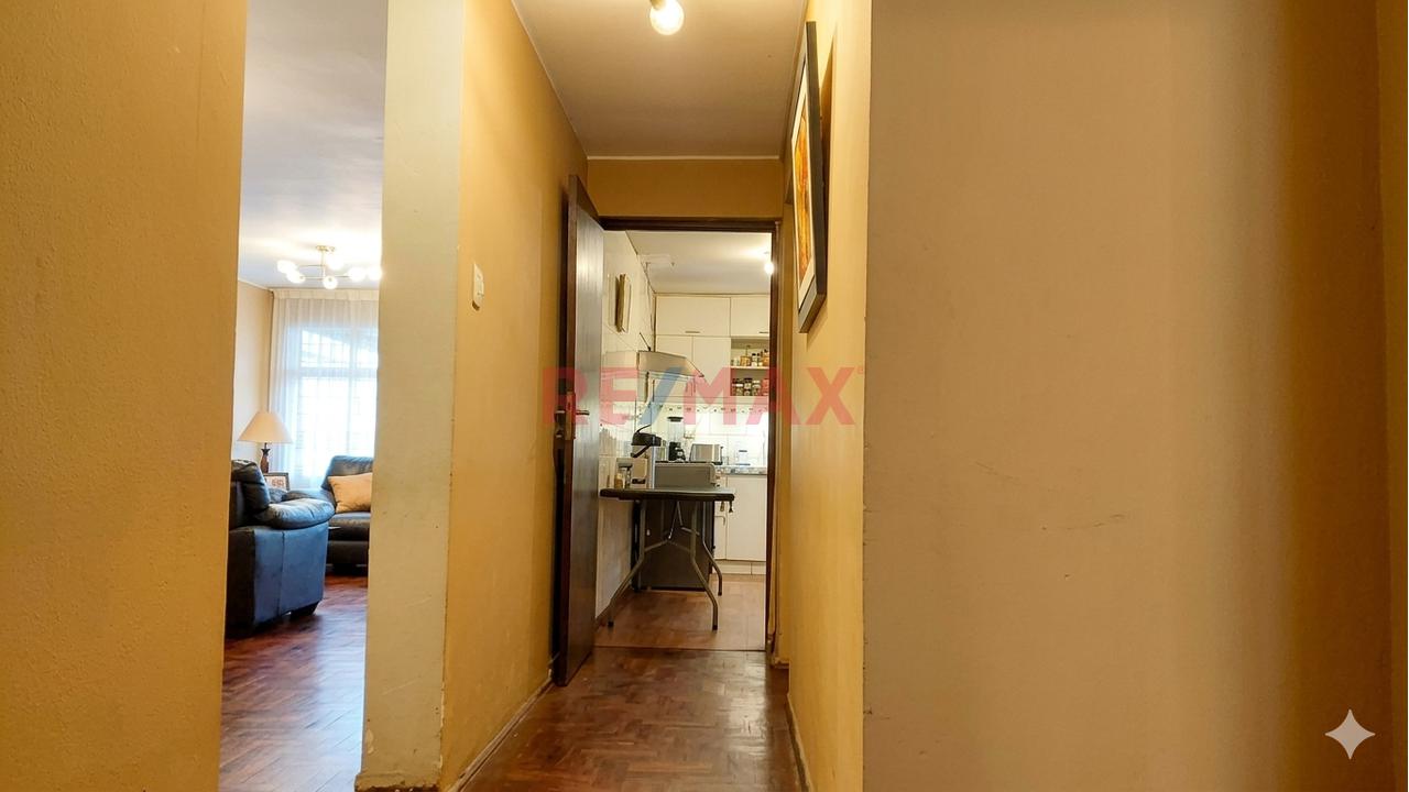 ¡Oportunidad En San Miguel! Casa Amplia Con Gran Frente O Terreno Para Proyecto (5 Pisos) - 11