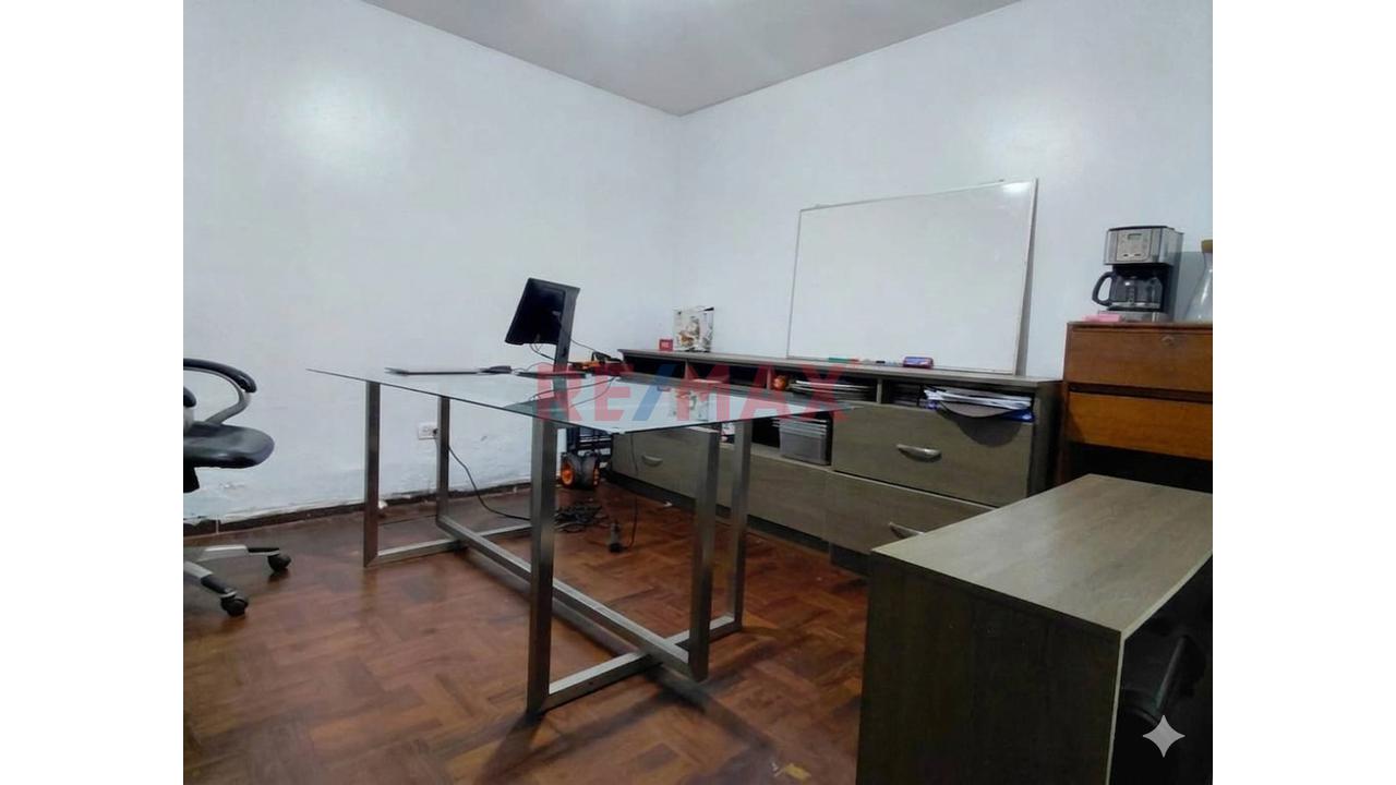 ¡Oportunidad En San Miguel! Casa Amplia Con Gran Frente O Terreno Para Proyecto (5 Pisos) - 4