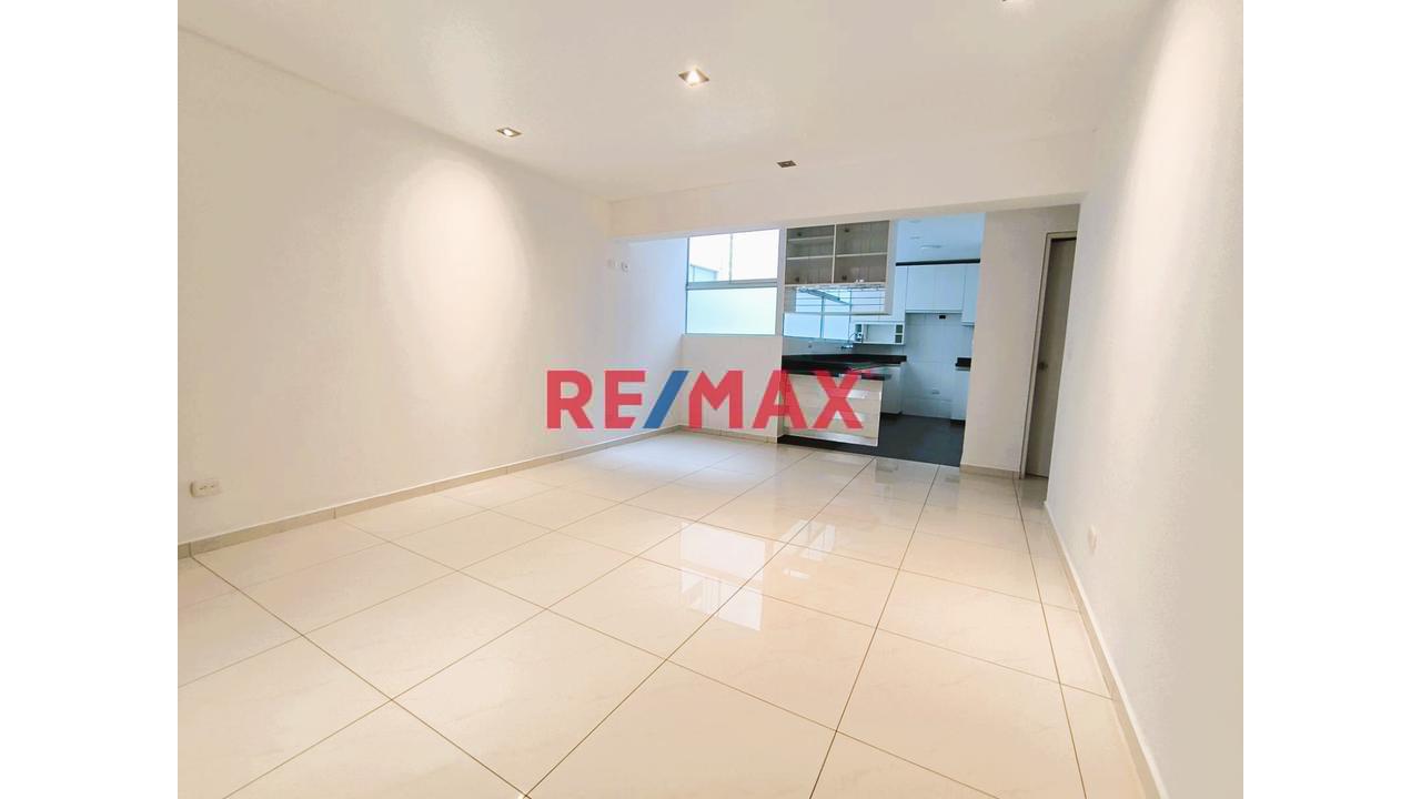 🏡 Departamento En Venta – Urb. Remanso, La Molina