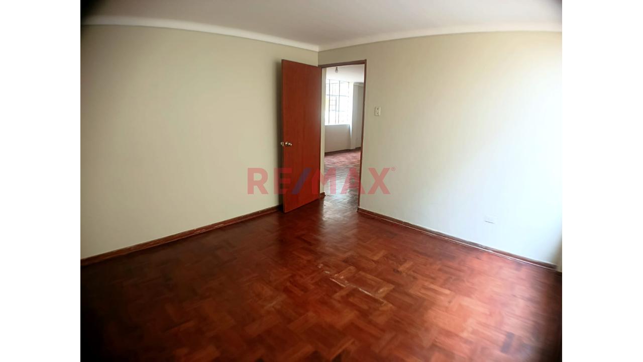 Vendo Departamento De 65M² En Urb Balconcillo - La Victoria — foto 8