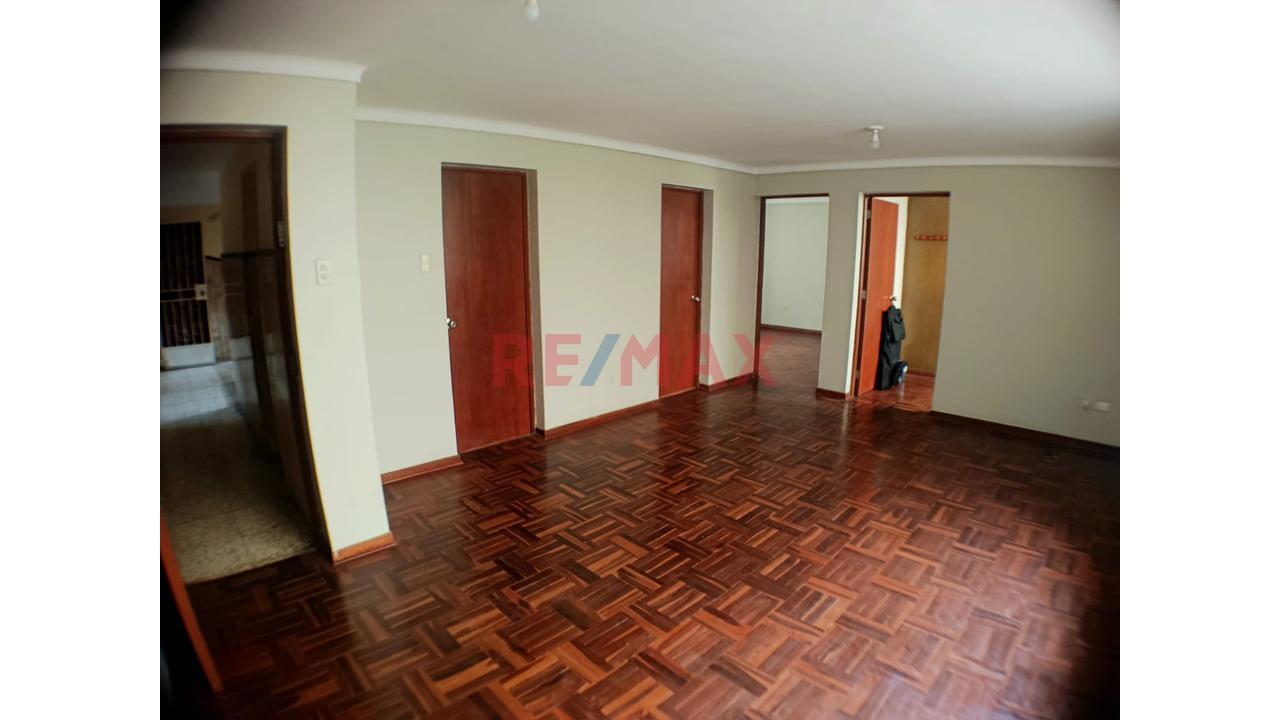 Vendo Departamento De 65M² En Urb Balconcillo - La Victoria