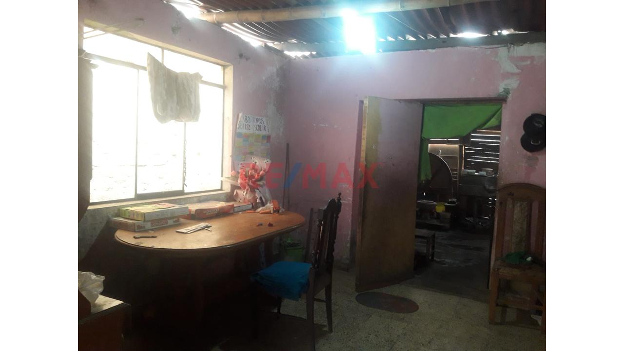 Casa En Venta Como Terreno En Puente Piedra - 2