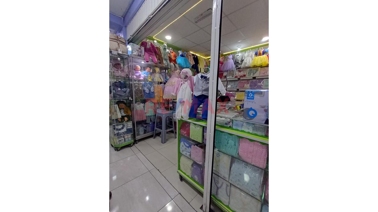Se Traspasa Local Comercial De Ropa De Bebes Y Niños En El Centro De Arequipa — foto 9