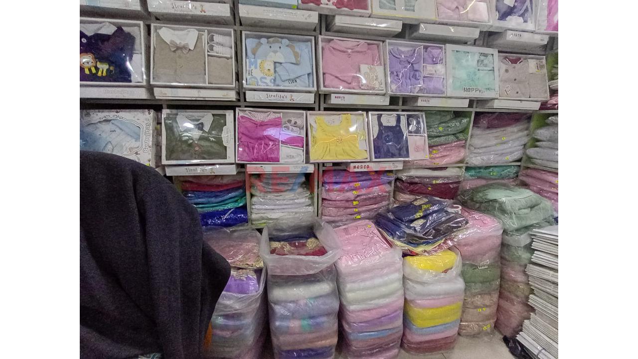 Se Traspasa Local Comercial De Ropa De Bebes Y Niños En El Centro De Arequipa — foto 4