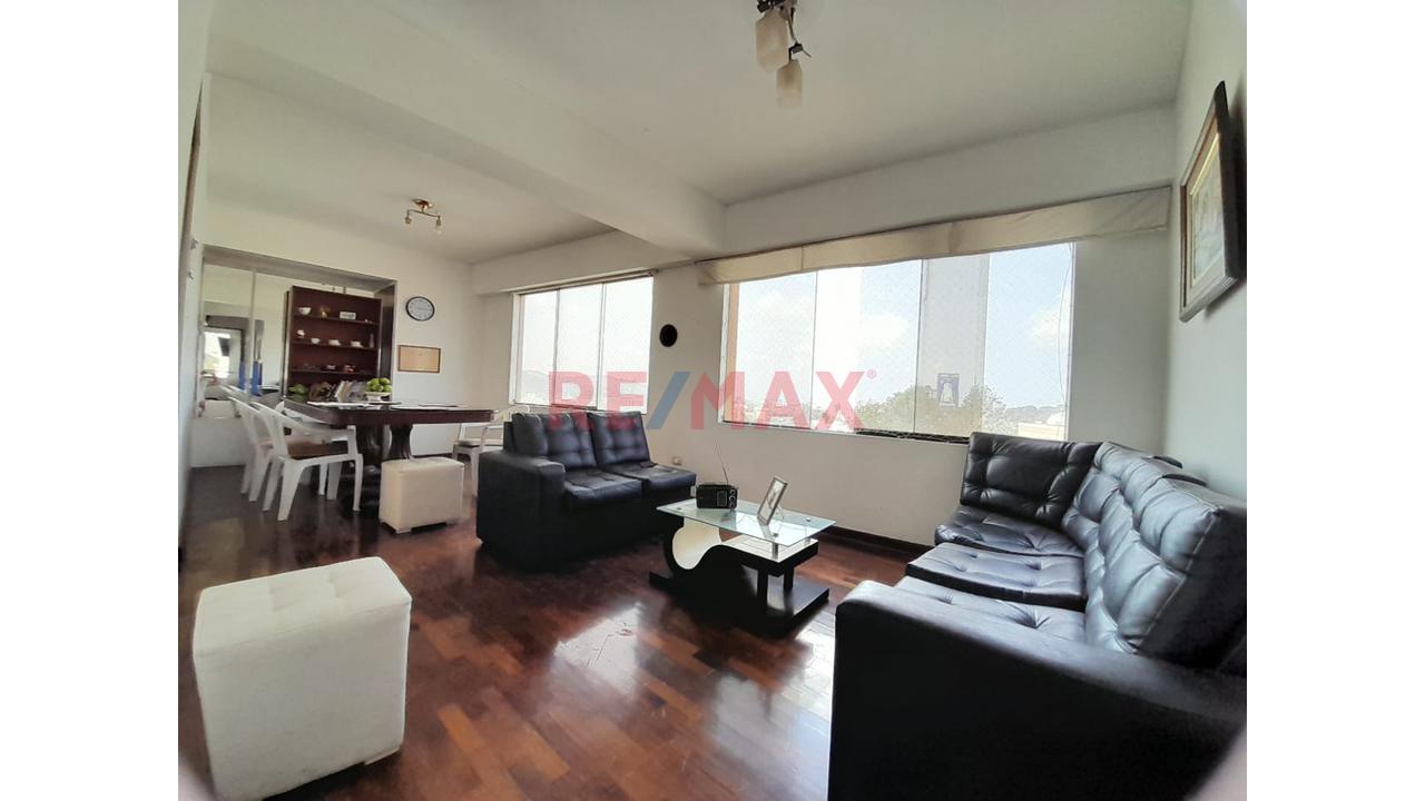 🏡✨ ¡Amplio Departamento En Venta En Surco! ✨🏡