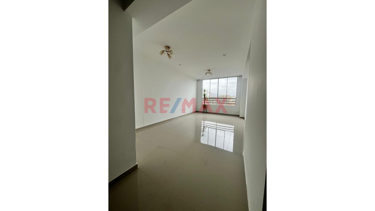 Oportunidad ,Venta De Departamento En El Distrito De San Luis . - 2