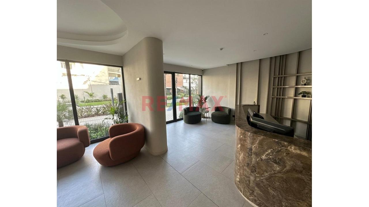 Se Alquila Lindo Departamento En La Mejor Zona De Miraflores A Pasos Del Malecón De La Marina! — foto 2