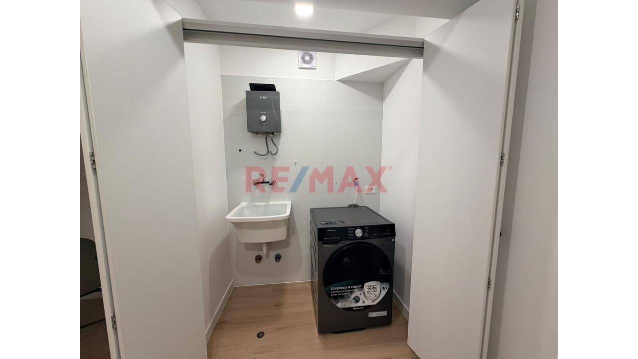 Se Alquila Lindo Departamento En La Mejor Zona De Miraflores A Pasos Del Malecón De La Marina! — foto 8