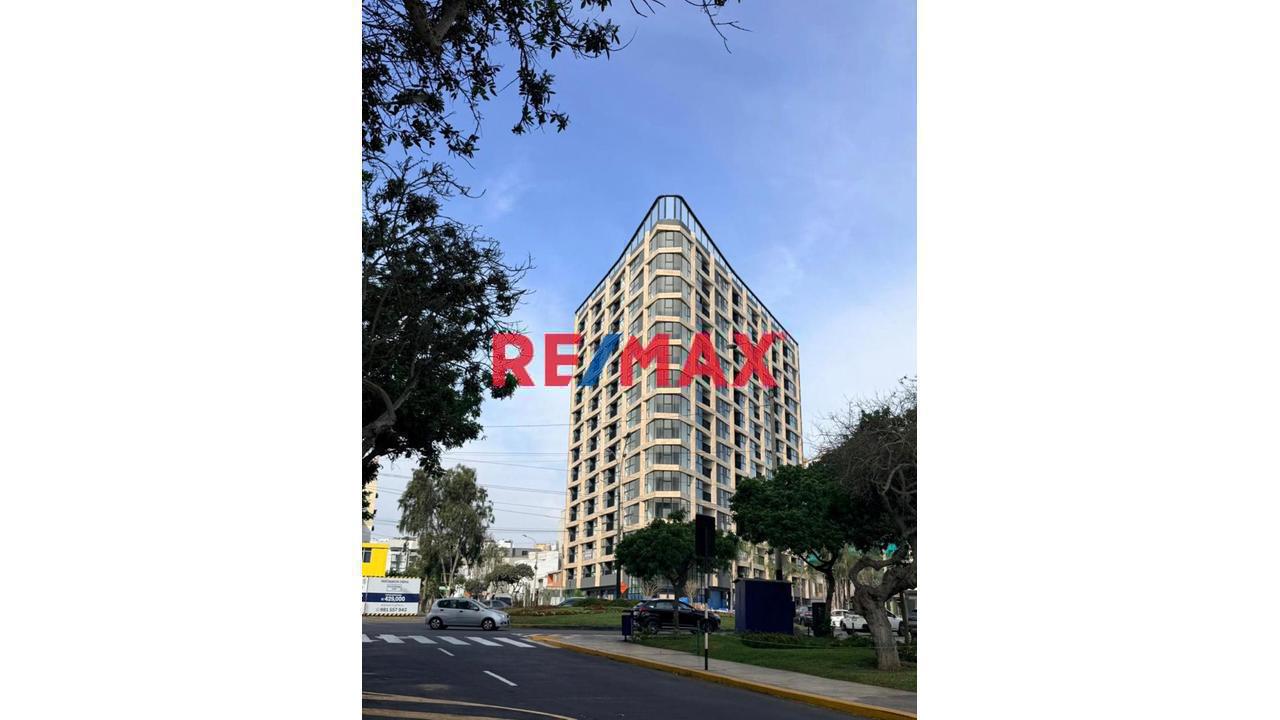 Se Alquila Lindo Departamento En La Mejor Zona De Miraflores A Pasos Del Malecón De La Marina!