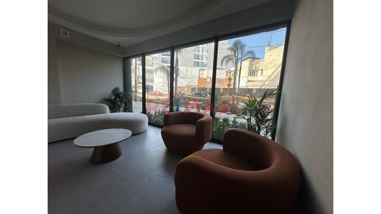 Se Alquila Lindo Departamento En La Mejor Zona De Miraflores A Pasos Del Malecón De La Marina! — foto 3