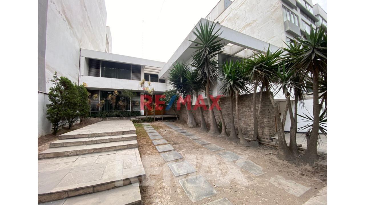 Venta De Amplio Terreno En Aurora Miraflores Area 476M2. - 9