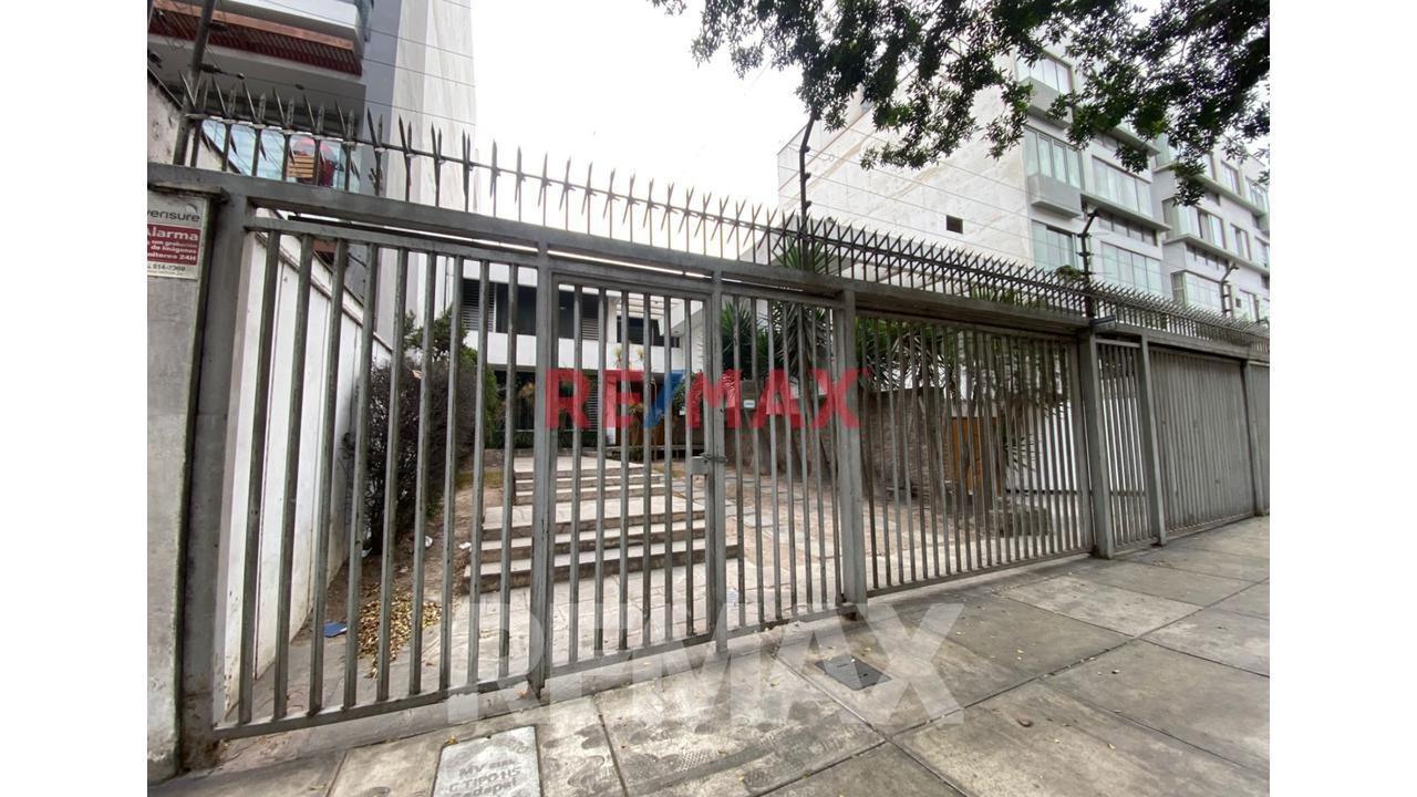 Venta De Amplio Terreno En Aurora Miraflores Area 476M2. - 10