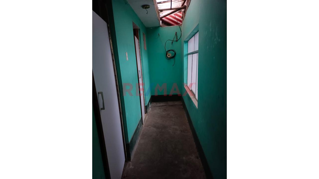 Venta De Casa De 2 Pisos En Collique – Precio De Remate — foto 6