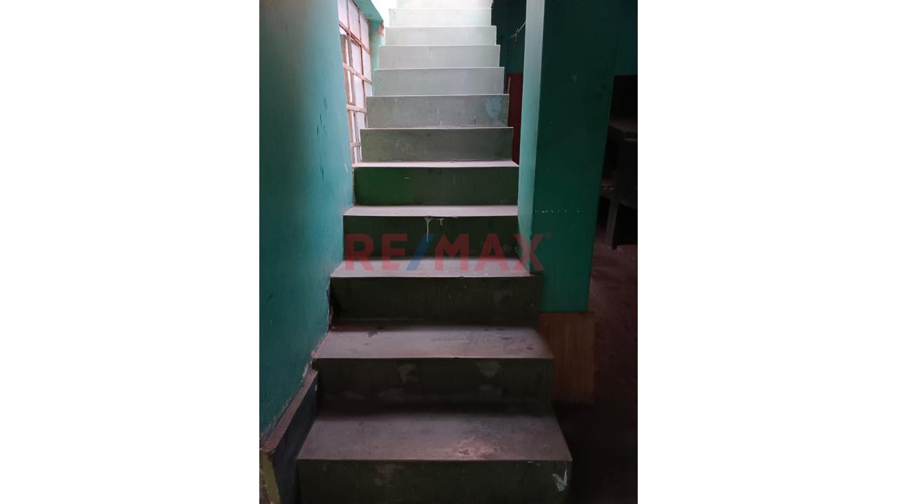 Venta De Casa De 2 Pisos En Collique – Precio De Remate — foto 4