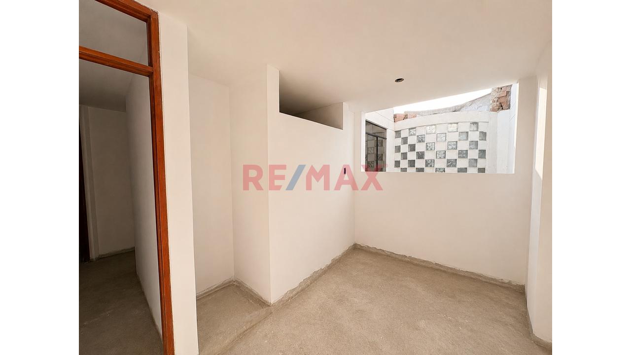 Se Vende Departamento Urb El Recreo Calle Santo Domingo (Piso 3) - 11