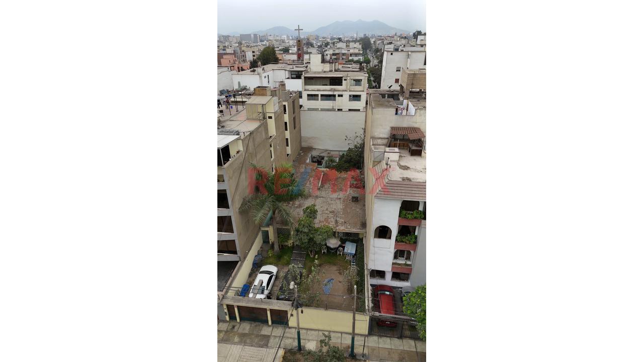 Casa En Venta De 456 M² En San Borja Norte – A 1 Cuadra Del Pentagonito | Parámetros Para 8 Pisos. - 1