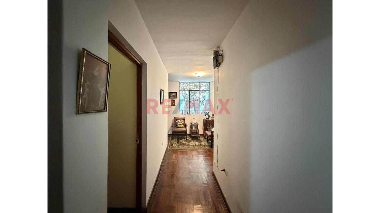 Casa En Venta De 456 M² En San Borja Norte – A 1 Cuadra Del Pentagonito | Parámetros Para 8 Pisos. - 8