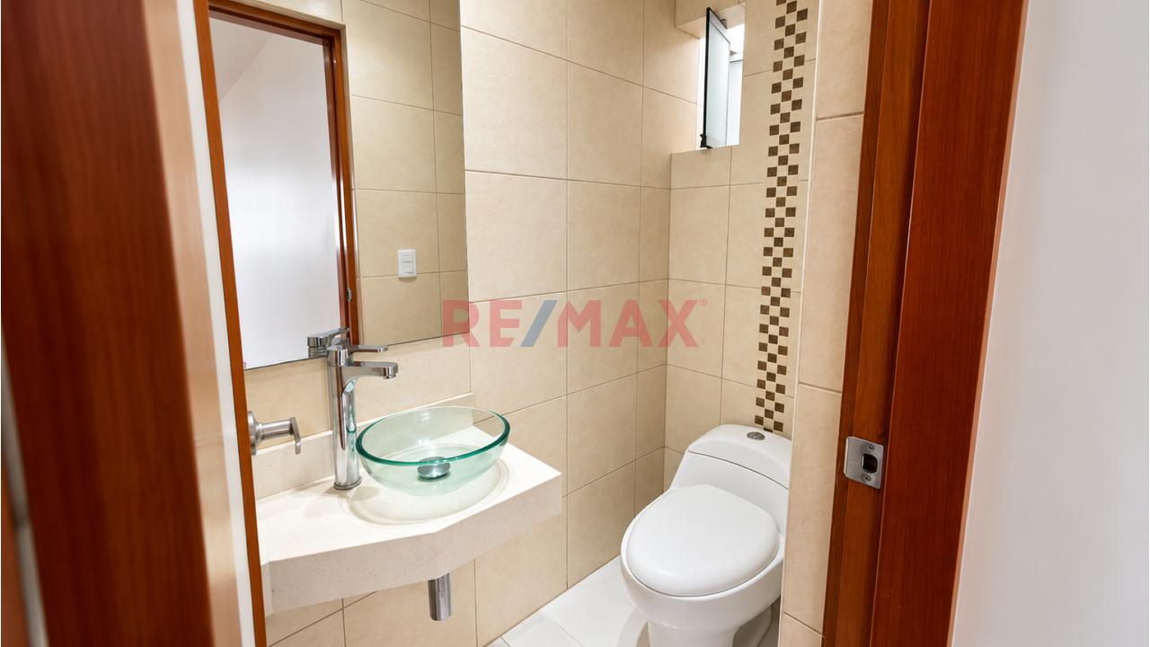 Venta Flat A1 Remodelado En El Remanso, La Molina 125M² Techados + 125M² Aires Libres + Cochera Lineal Doble — foto 4