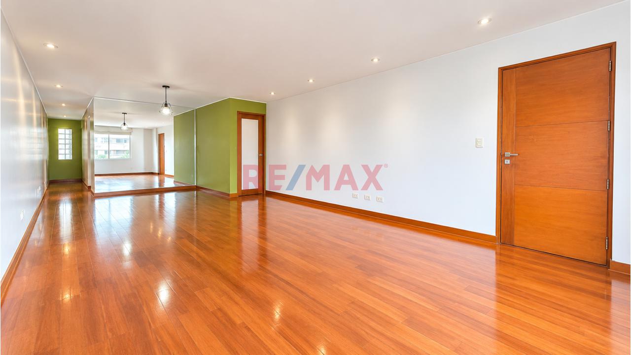 Venta Flat A1 Remodelado En El Remanso, La Molina 125M² Techados + 125M² Aires Libres + Cochera Lineal Doble — foto 3