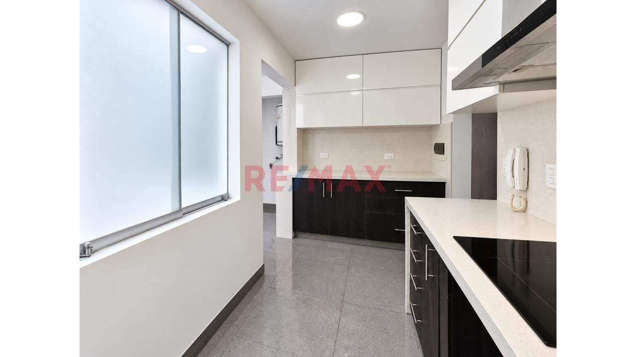 Venta Flat A1 Remodelado En El Remanso, La Molina 125M² Techados + 125M² Aires Libres + Cochera Lineal Doble — foto 6