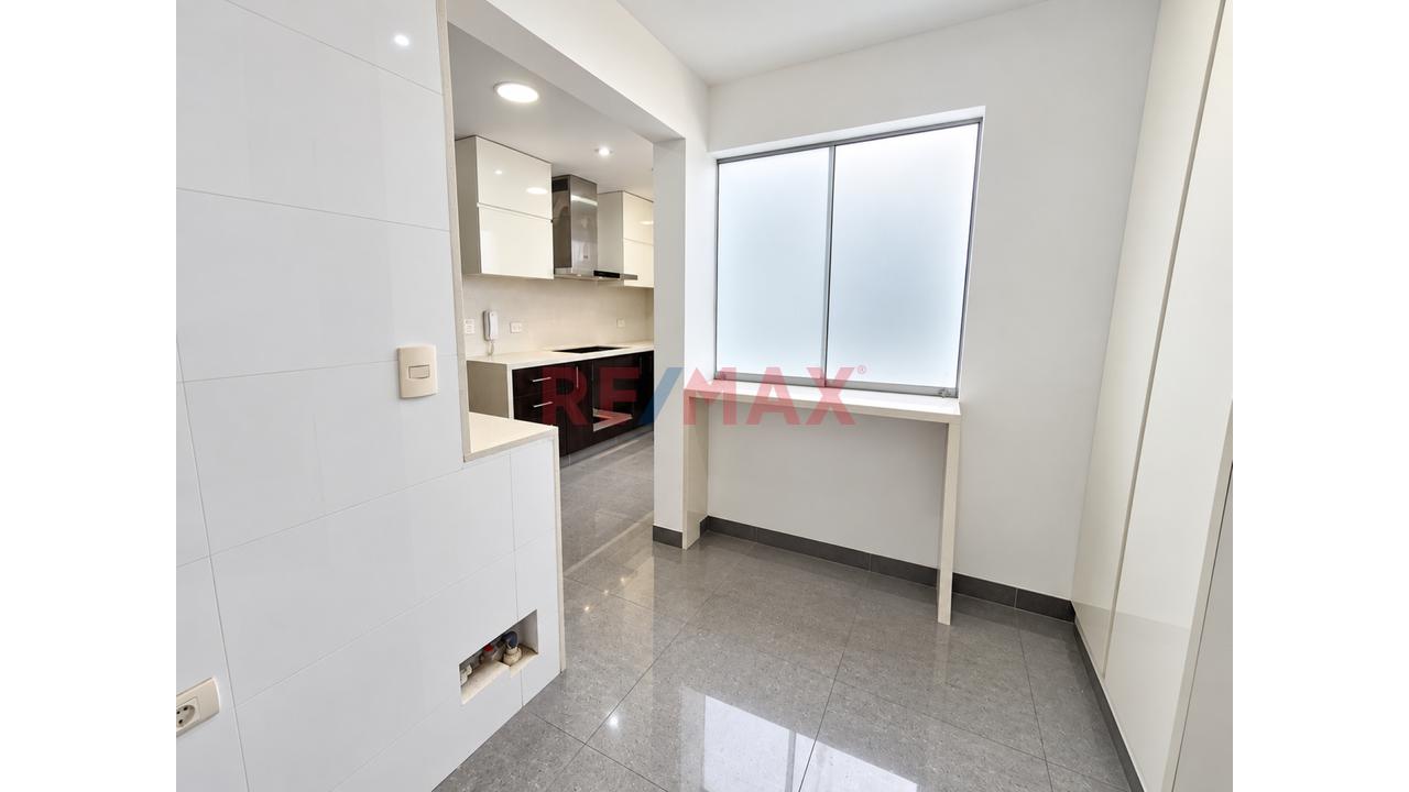 Venta Flat A1 Remodelado En El Remanso, La Molina 125M² Techados + 125M² Aires Libres + Cochera Lineal Doble — foto 7