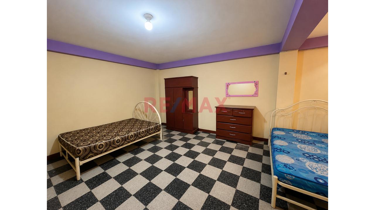 Venta De Casa Con Local Comercial Y Departamento Cerca A Terminal Terrestre - 10