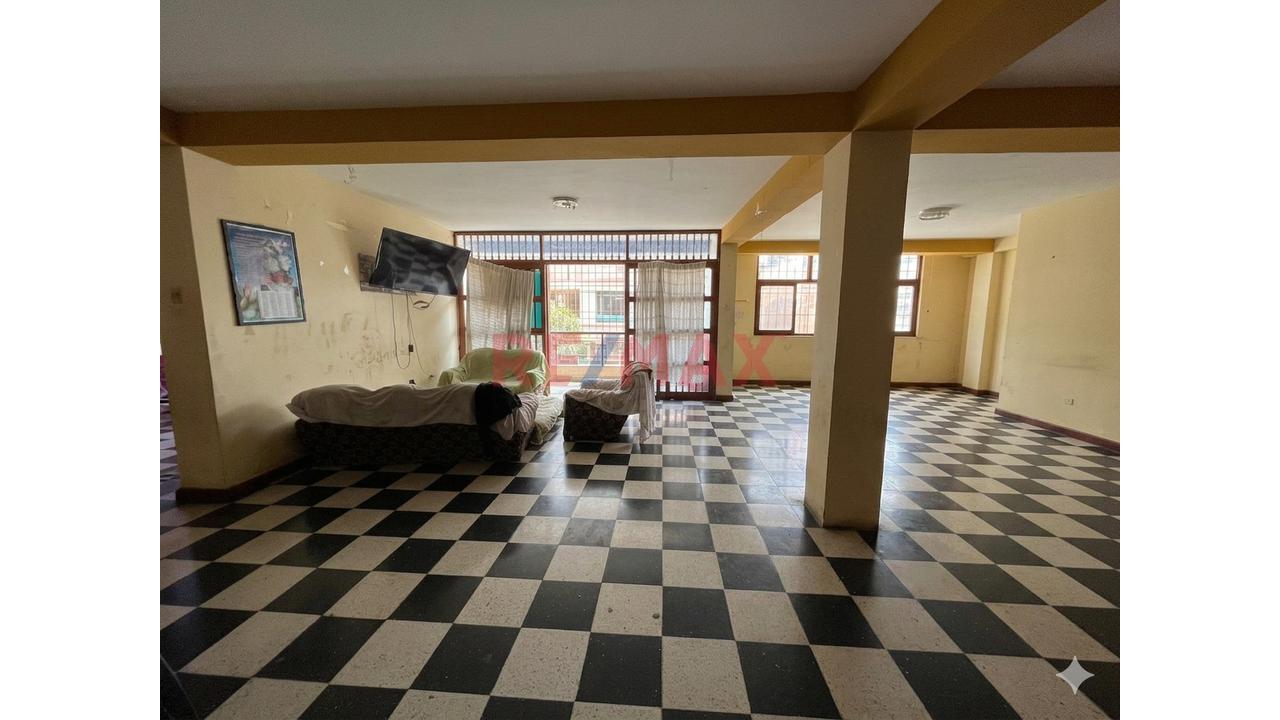 Venta De Casa Con Local Comercial Y Departamento Cerca A Terminal Terrestre - 6