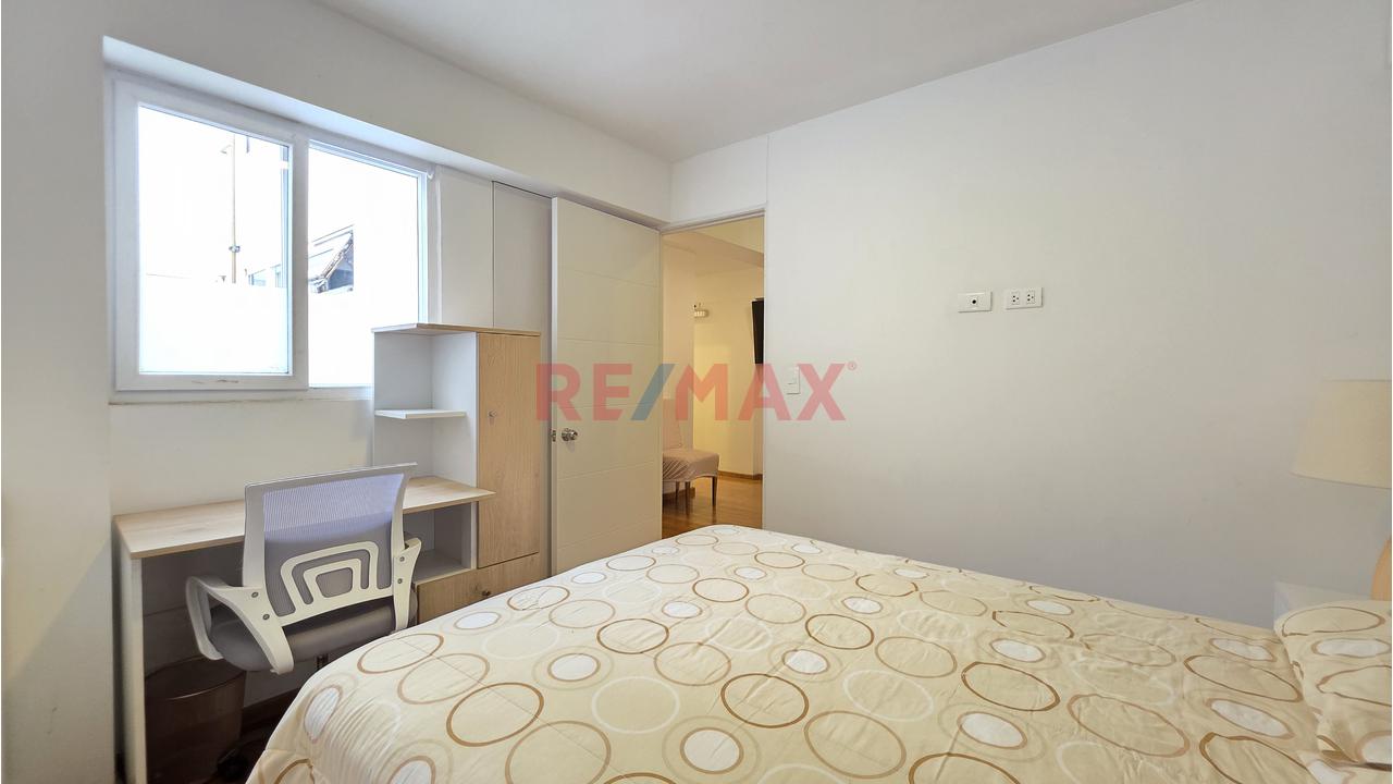 Alquiler Departamento Primer Piso Amoblado En Miraflores — foto 13