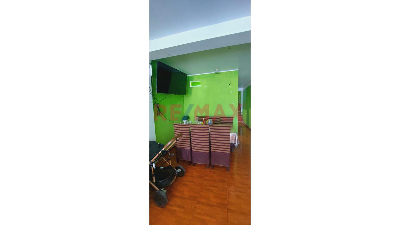 Vendo Casa De 2 Pisos + Azotea En Villa El Salvador
