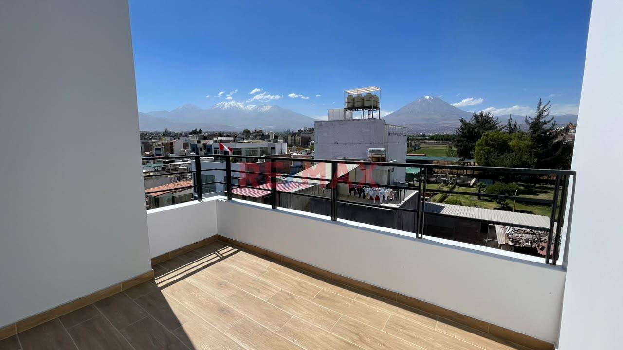 Vendo Duplex En Esquina Urb El Dorado Sachaca - 1