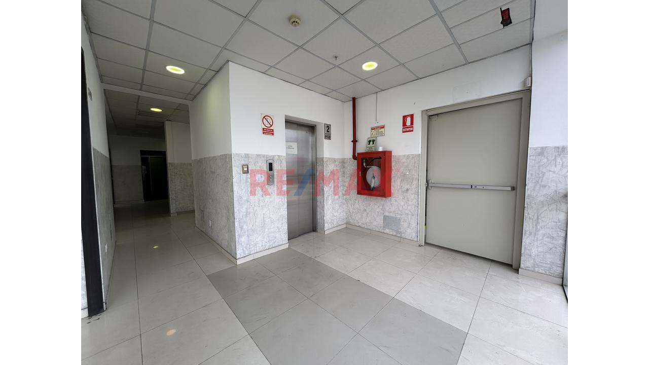 🏢 Edificio Corporativo En Venta – Av. Circunvalación | 2,400 M² | 20 Estac. - 11