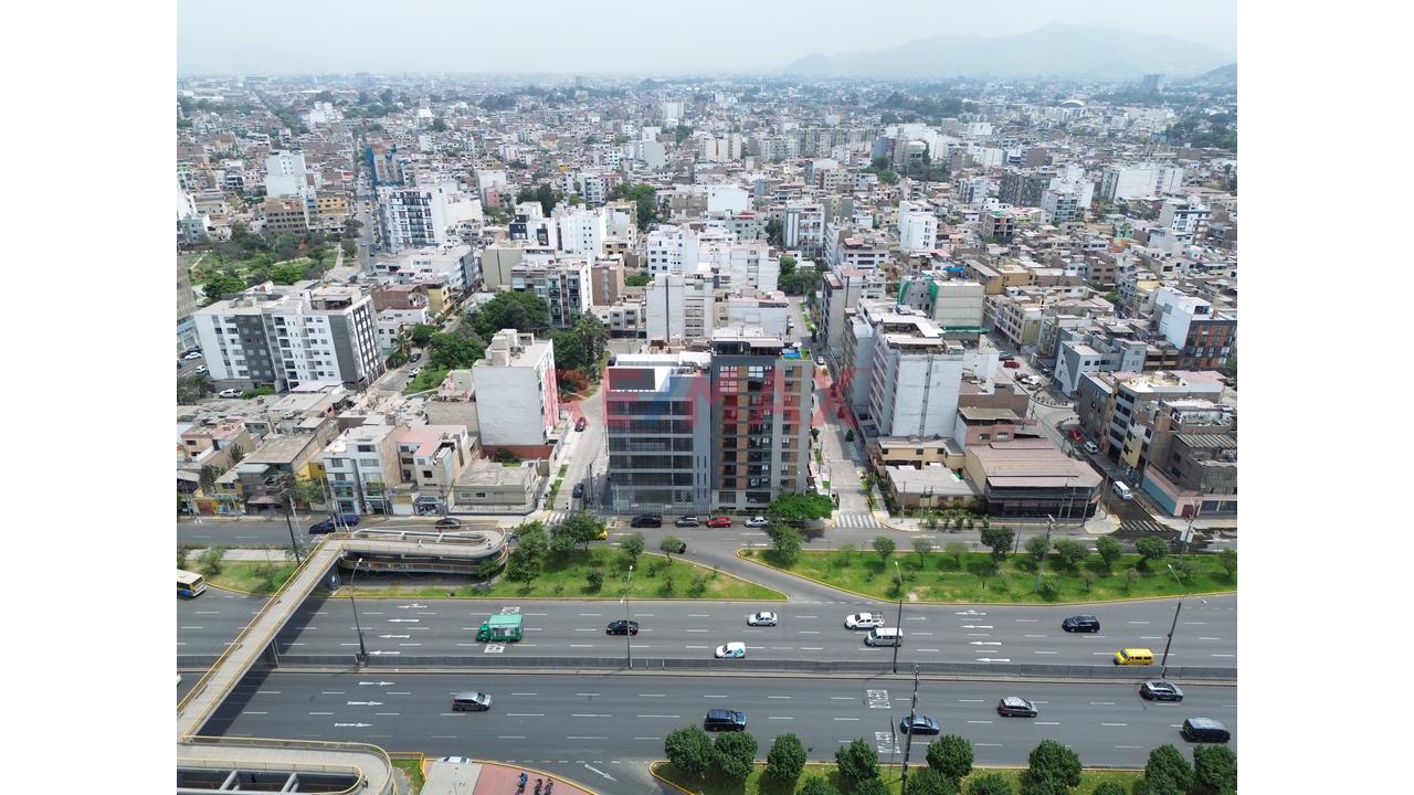 🏢 Edificio Corporativo En Venta – Av. Circunvalación | 2,400 M² | 20 Estac. - 6