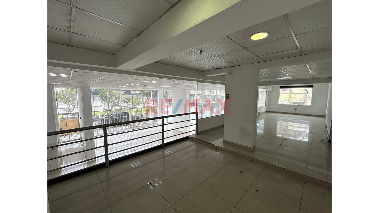 🏢 Edificio Corporativo En Venta – Av. Circunvalación | 2,400 M² | 20 Estac. - 10