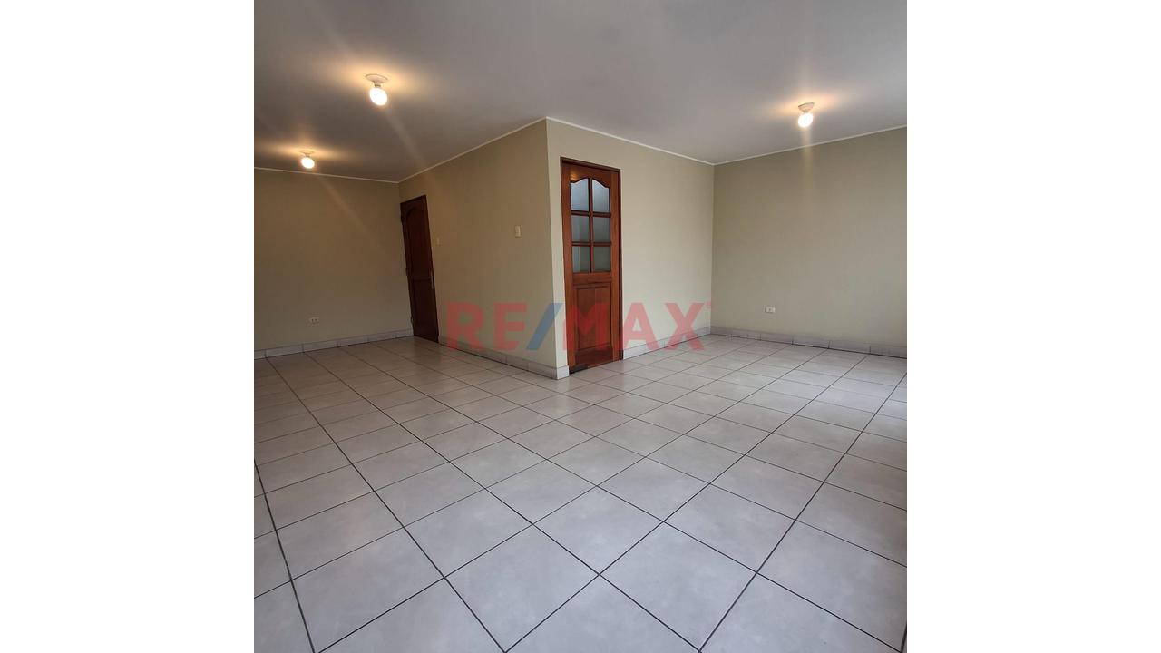 Se Alquila Amplio Departamento En Avenida Principal De Carapongo -Chosica — foto 6