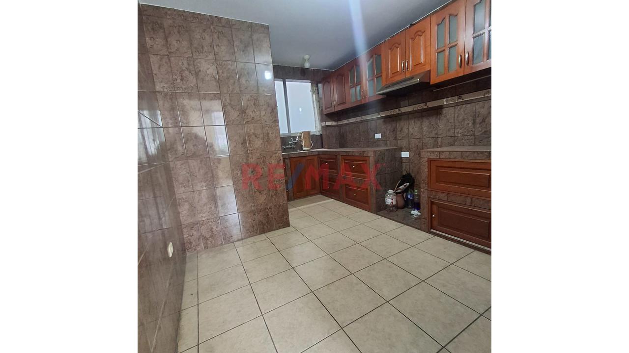 Se Alquila Amplio Departamento En Avenida Principal De Carapongo -Chosica — foto 2