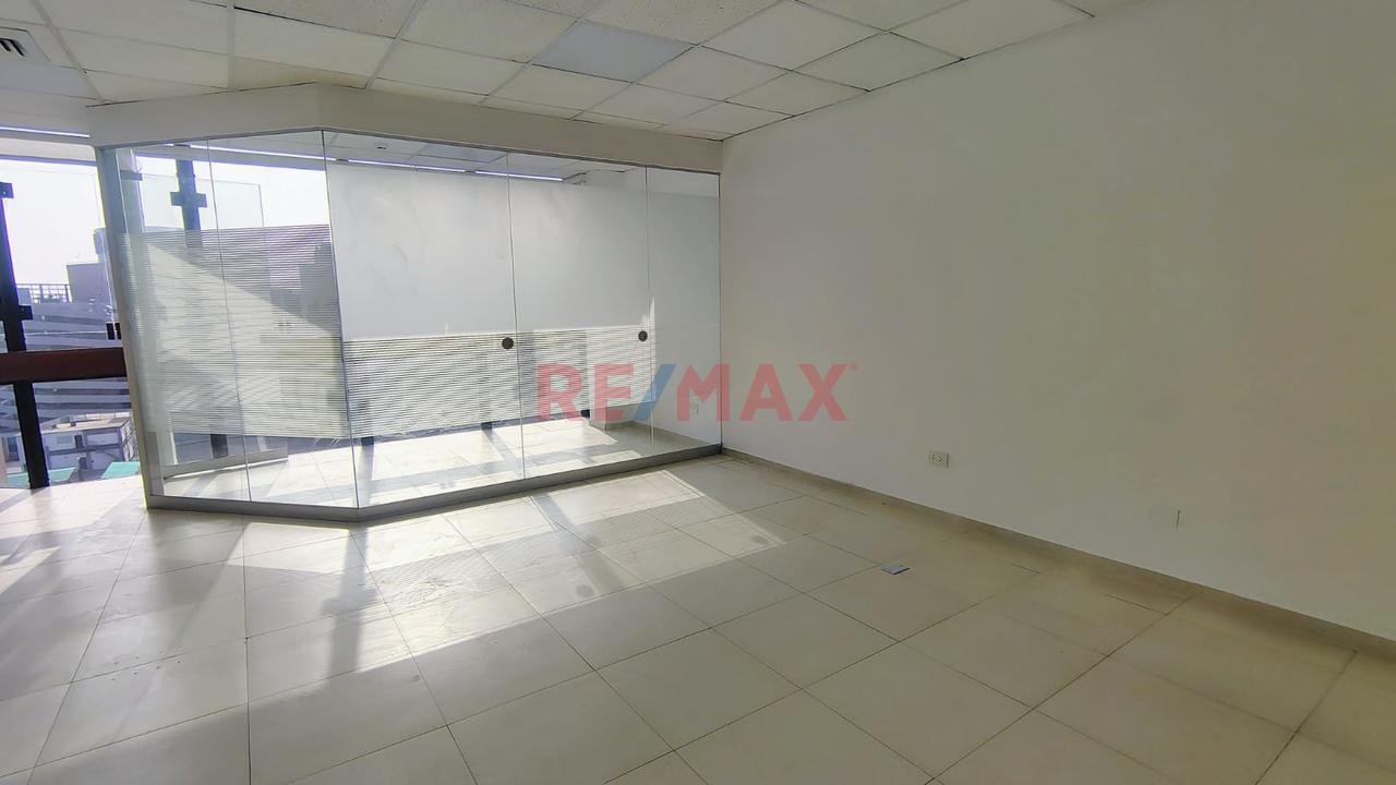 Alquilo Oficina Ejecutivas A1 San Isidro — foto 11