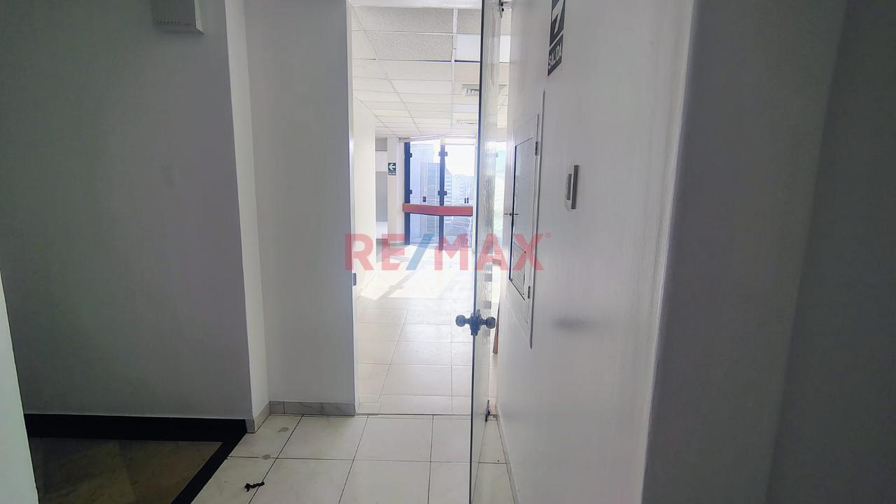 Alquilo Oficina Ejecutivas A1 San Isidro — foto 3