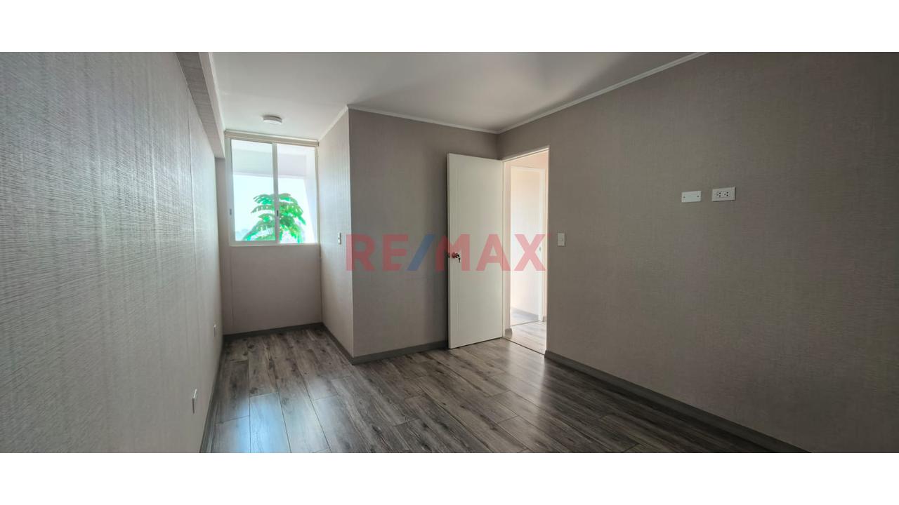 Exclusivo Dúplex De 109.53 M² Con Terraza En Santa Catalina | Sin Alcabala + 03 Estacionamientos De Bicicletas — foto 6