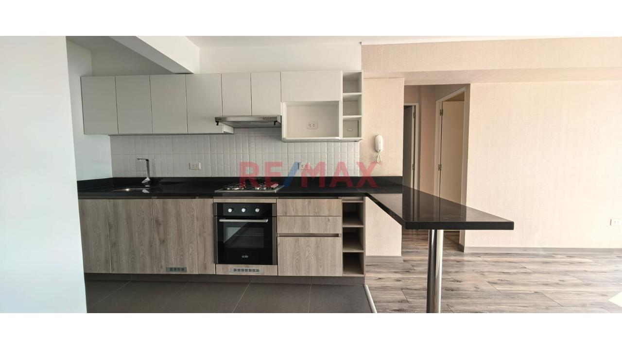 Exclusivo Dúplex De 109.53 M² Con Terraza En Santa Catalina | Sin Alcabala + 03 Estacionamientos De Bicicletas — foto 3