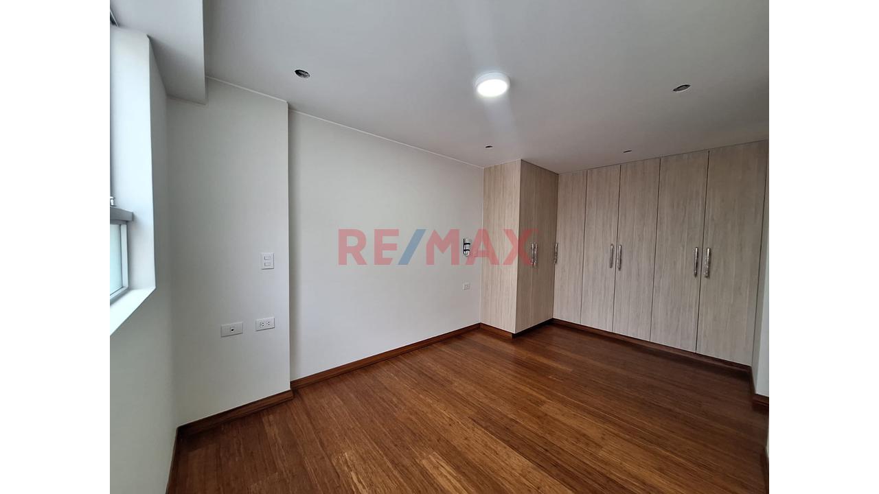 Vendo Excelente Duplex Estreno Con Terraza En Urb. Las Gardenias Santiago De Surco — foto 11