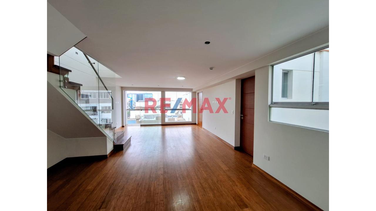 Vendo Excelente Duplex Estreno Con Terraza En Urb. Las Gardenias Santiago De Surco