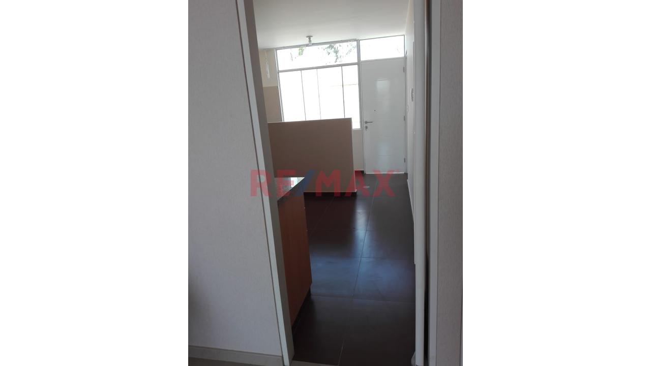 Vendo Linda Casa En Condominio Bouganville- Reque — foto 3