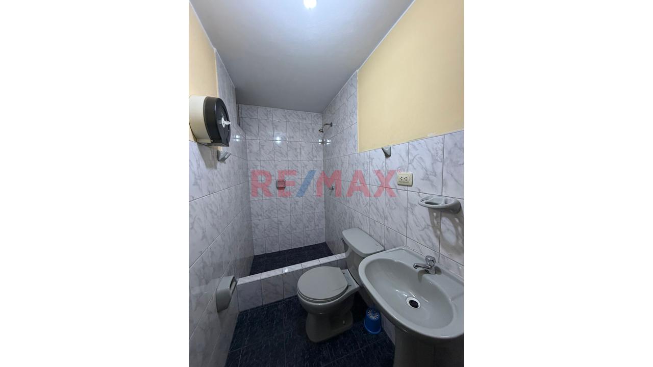 Venta De Inmueble Con Locales Comerciales, Oficinas Y Vivienda Independiente Para Remodelar En Av. Tupac Amaru En Comas — foto 8