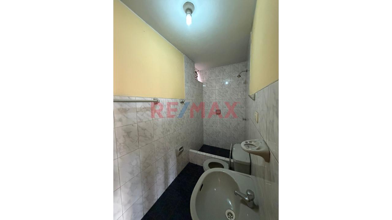 Venta De Inmueble Con Locales Comerciales, Oficinas Y Vivienda Independiente Para Remodelar En Av. Tupac Amaru En Comas — foto 10