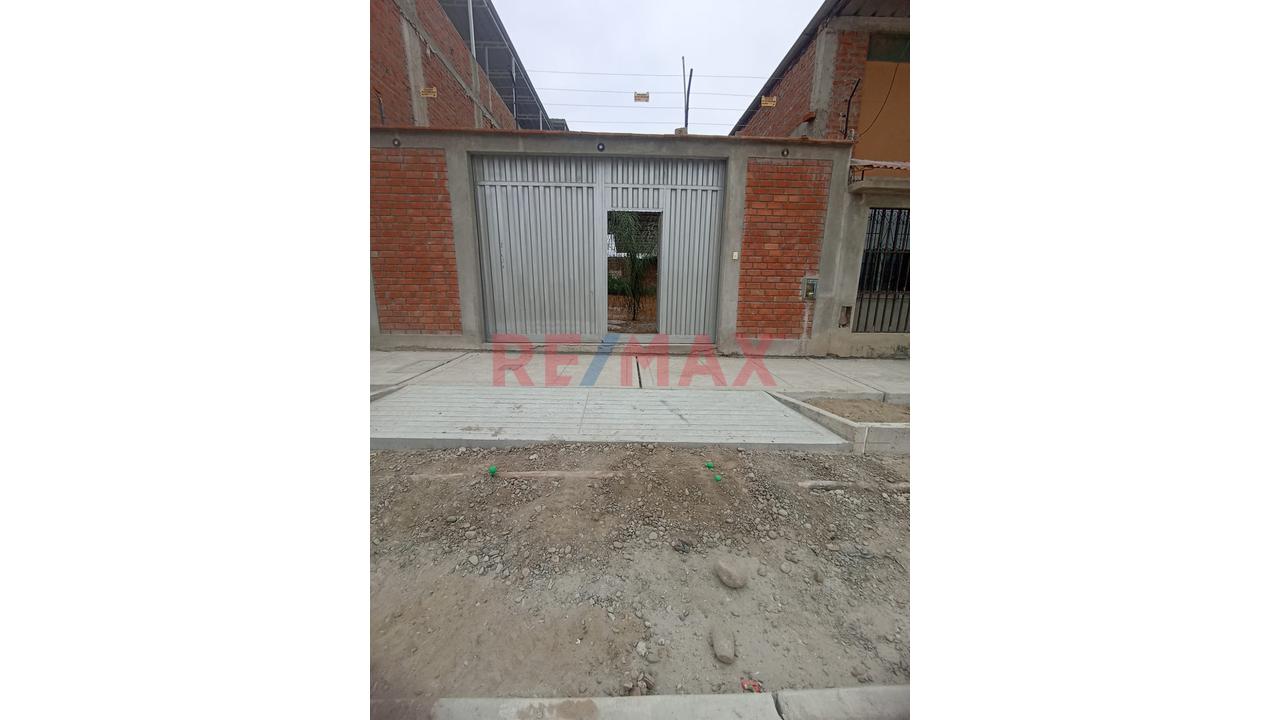 Alquiler De Terreno En Urb.Bancaria - 2